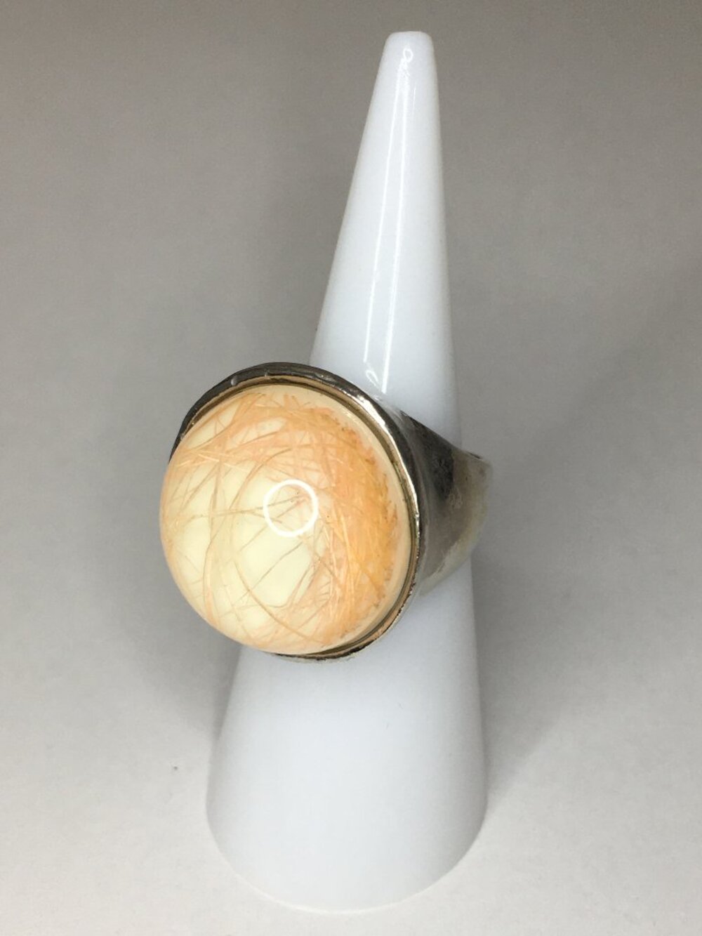 NEW Silver Band White Peach Strings Bauble Round Jewelry Ring